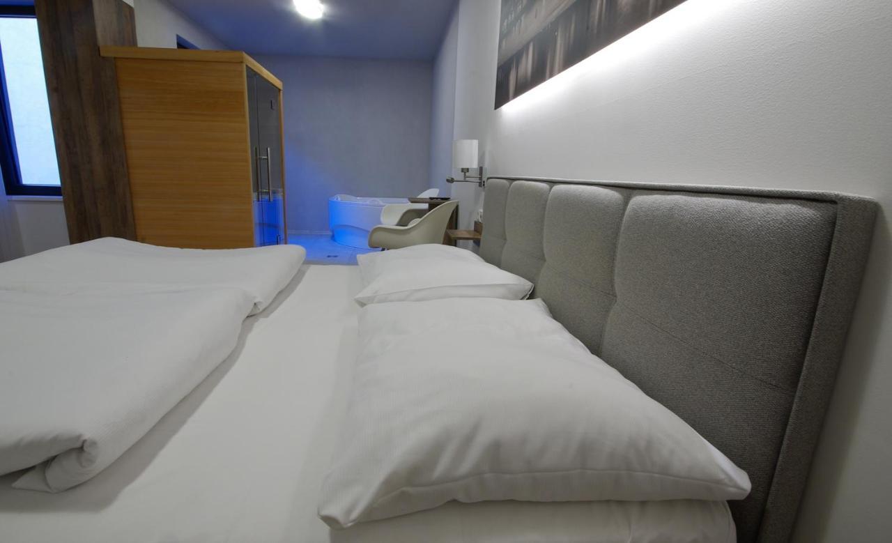 Adeba Hotel Prague Luaran gambar